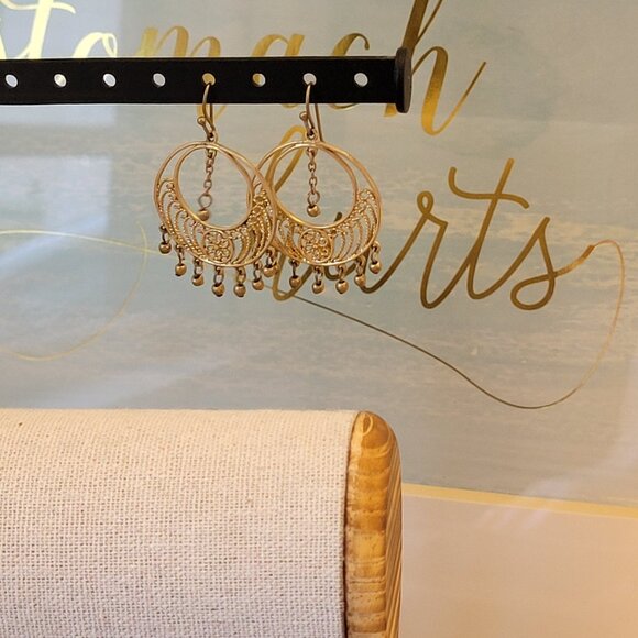 Gold tone earrings - Picture 2 of 2